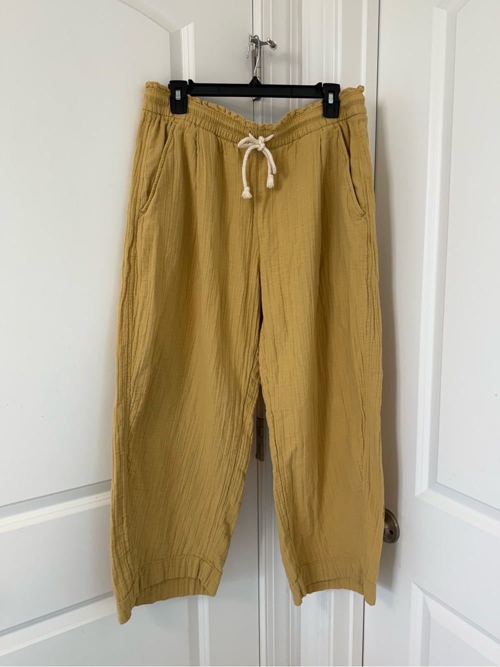 Old Navy Women’s Gauze Barrel Pants